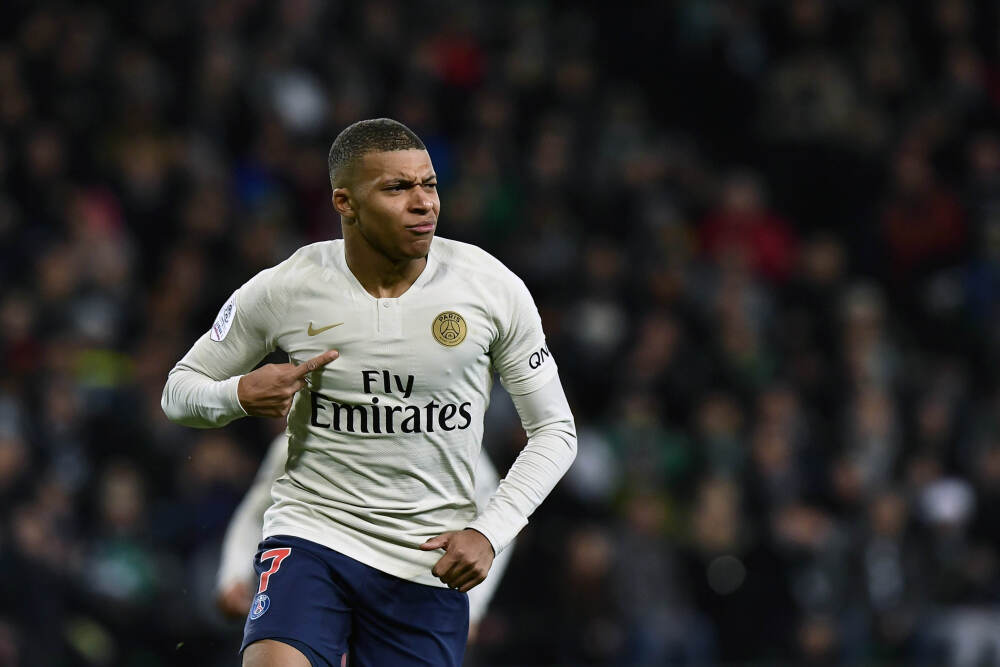 八字某类十神过多且无制化，会带来什么问题？